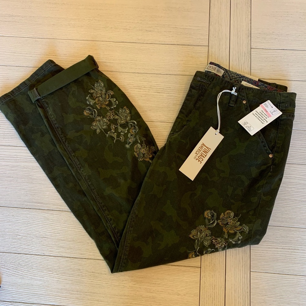 Vintage America Floral Accent Camo Jogger Pants
